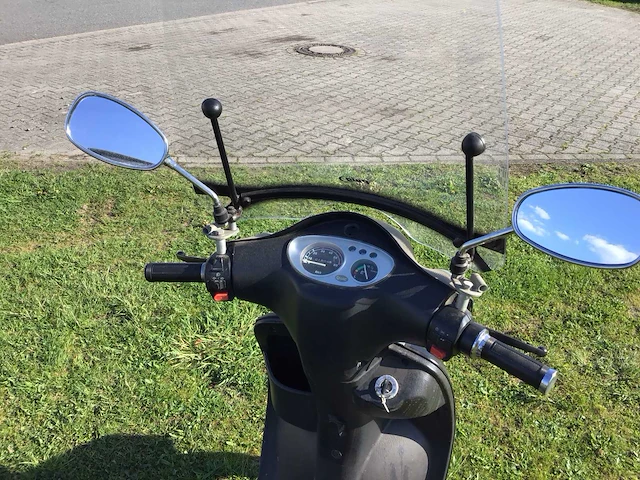 Evader - elektrisch - ev100metro - scooter - afbeelding 2 van  13