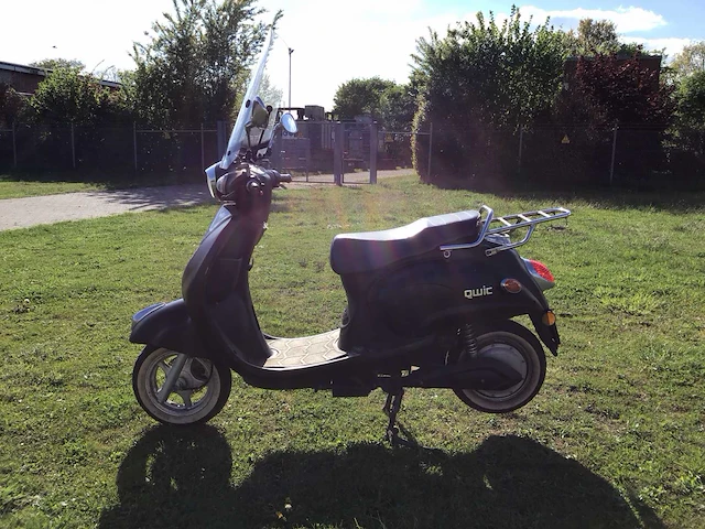 Evader - elektrisch - ev100metro - scooter - afbeelding 6 van  13