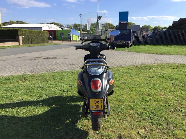 Evader - elektrisch - ev100metro - scooter - afbeelding 8 van  13