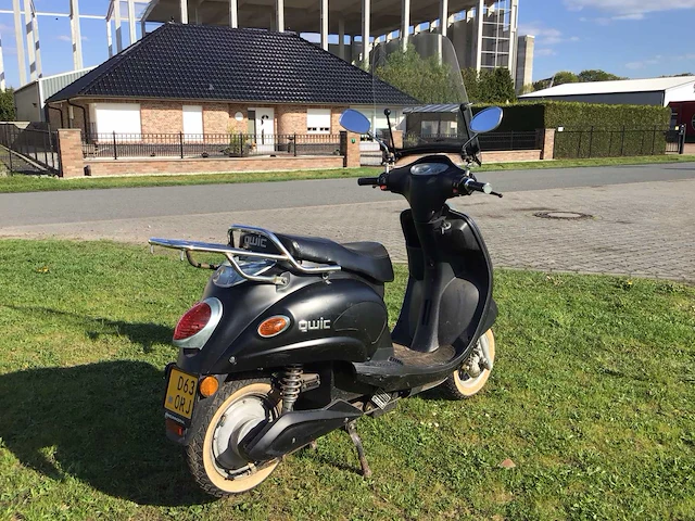 Evader - elektrisch - ev100metro - scooter - afbeelding 9 van  13
