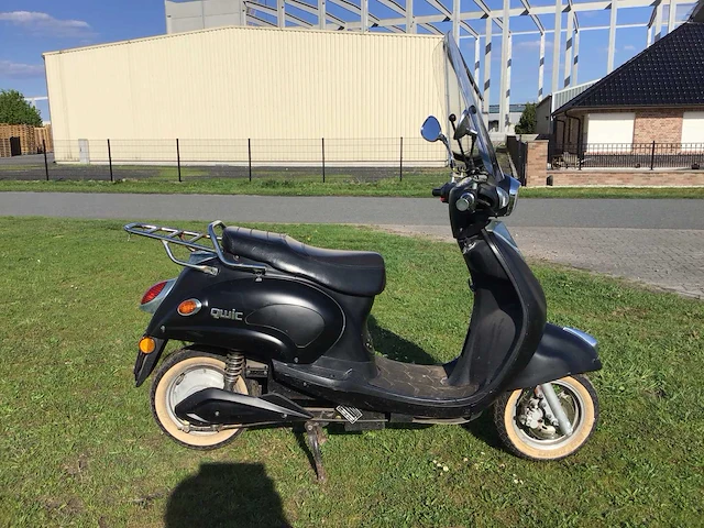 Evader - elektrisch - ev100metro - scooter - afbeelding 10 van  13