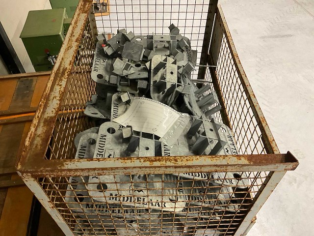 Evenement vloer zelfdragend vloersysteem 288 m2 - afbeelding 5 van  15