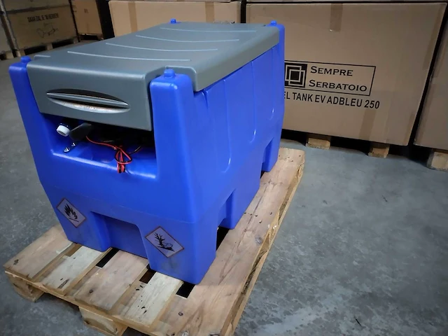 Everstel - ad bleu tank 220 liter - afbeelding 1 van  5