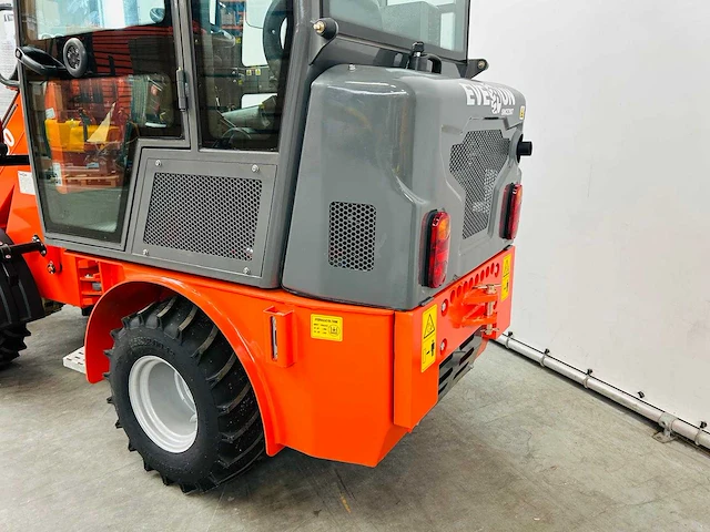 Everun - 2025 - er1000 - telescopische knikwiellader kubota euro5 - afbeelding 15 van  26