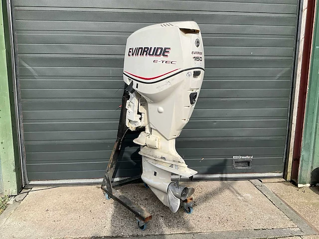 Evinrude - e-tec 2-takt - 150 pk - buitenboordmotor - afbeelding 15 van  21