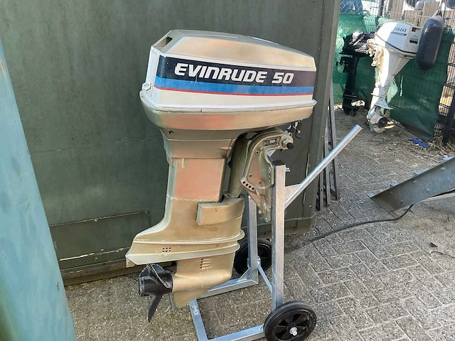 Evinrude buitenboordmotor 50pk - afbeelding 2 van  9