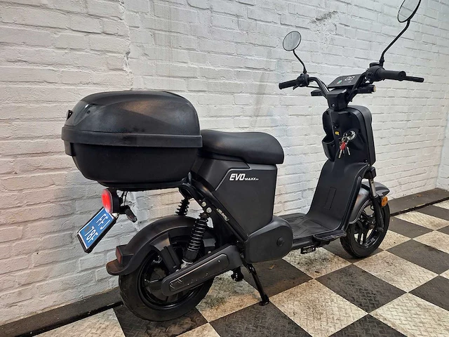 Evo-maxx my1 elektrische snorscooter - afbeelding 5 van  7