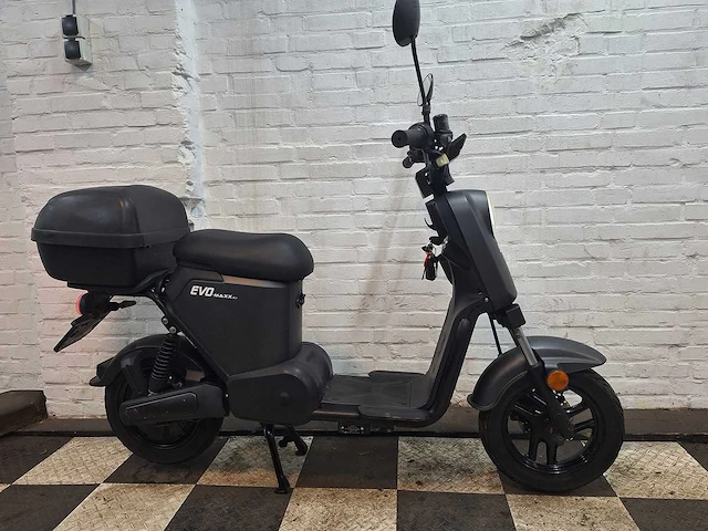 Evo-maxx my1 elektrische snorscooter - afbeelding 6 van  7