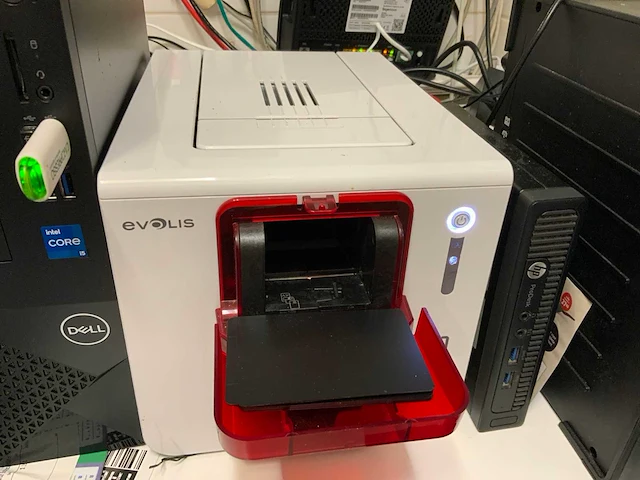 Evolis zenius classic fire red kaart printer - afbeelding 4 van  4