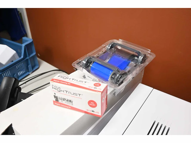 Evolis zenius classic red kaart printer - afbeelding 5 van  5
