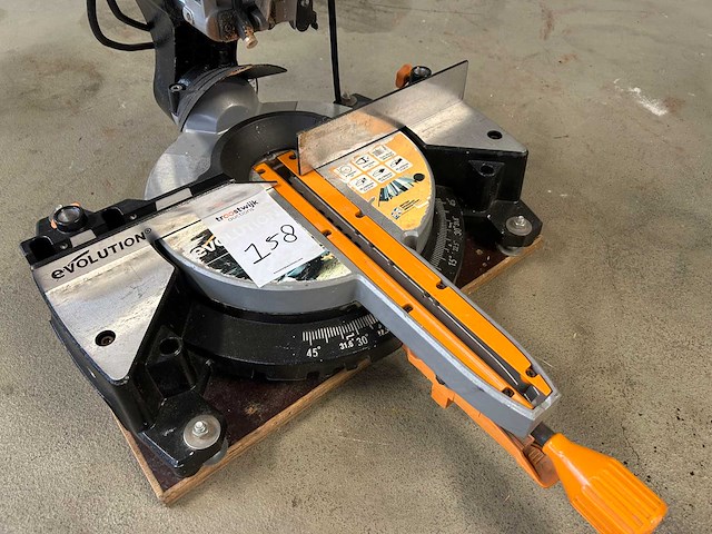 Evolution afkortzaag - afbeelding 5 van  6