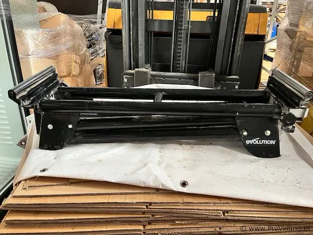 Evolution steun voor afkortzaag - afbeelding 1 van  4
