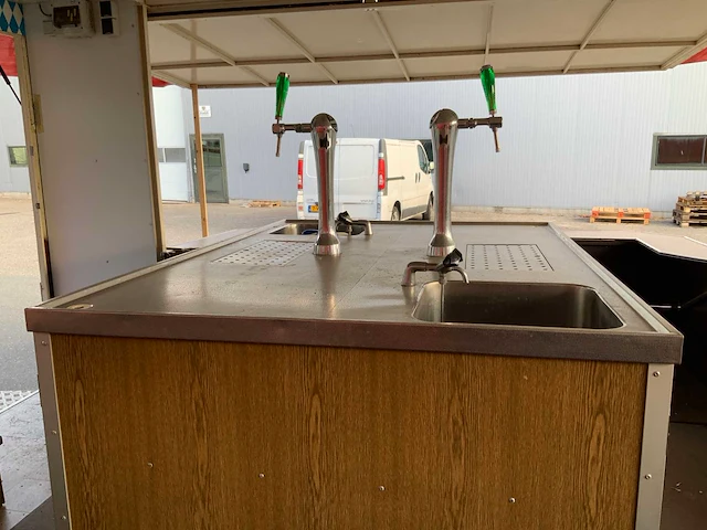 Ewers biertap/verkoopwagen - afbeelding 13 van  31