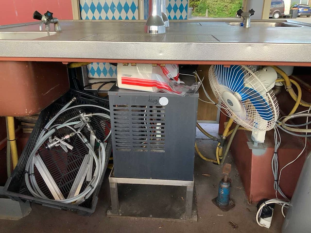 Ewers biertap/verkoopwagen - afbeelding 17 van  31