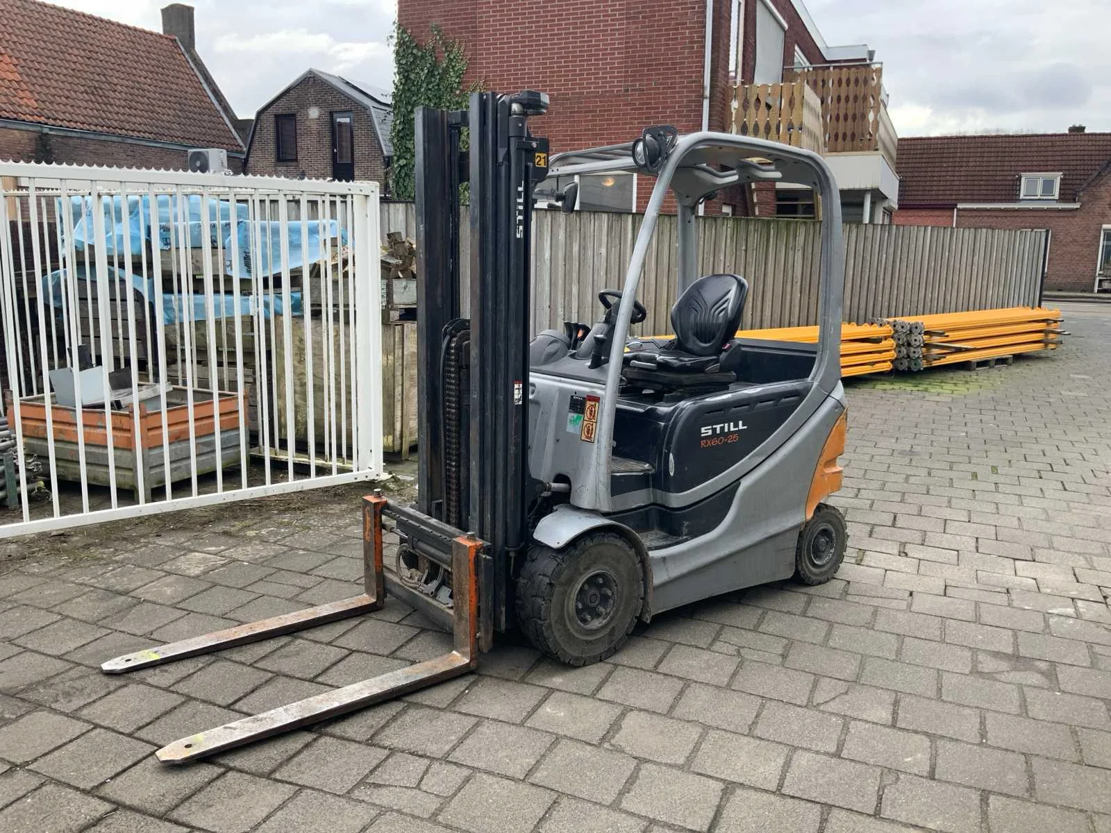 Ex rental bouwgereedschap tuin- en parkmachines en multimedia