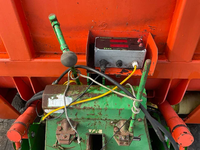 Exakta vm-2d voermengwagen - afbeelding 13 van  13