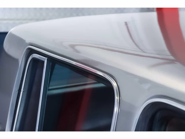Excalibur series v touring sedan 305ci v8 - 1990 - afbeelding 17 van  100