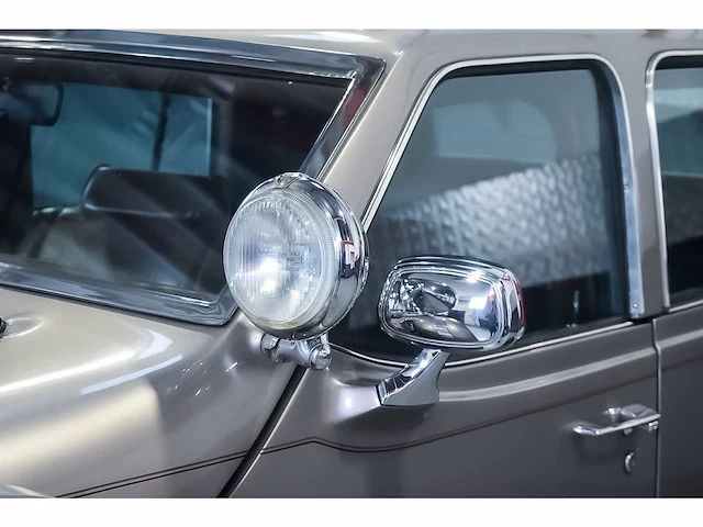 Excalibur series v touring sedan 305ci v8 - 1990 - afbeelding 36 van  100