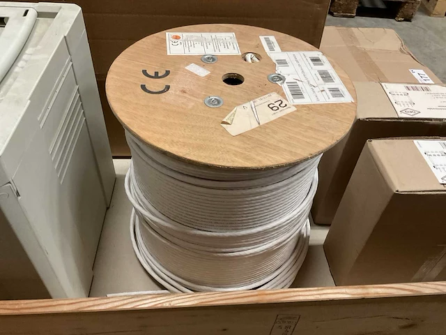 Excel 550mhz lsoh haspel á ca. 450m cat6a netwerkkabel - afbeelding 1 van  2