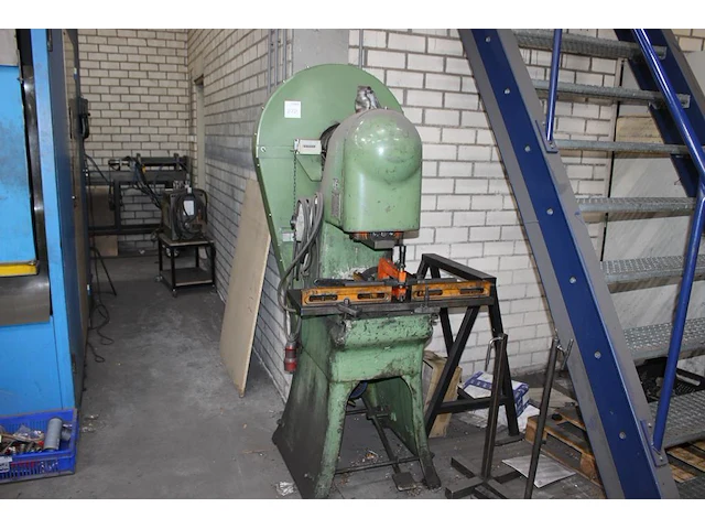 Excenterpers ter hart thep25. 25 ton. bouwjaar 1999. - afbeelding 1 van  3
