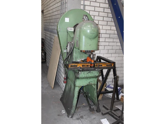 Excenterpers ter hart thep25. 25 ton. bouwjaar 1999. - afbeelding 2 van  3