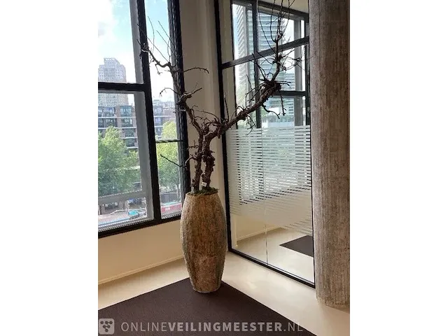 Exclusieve pot met decoratie - afbeelding 1 van  3