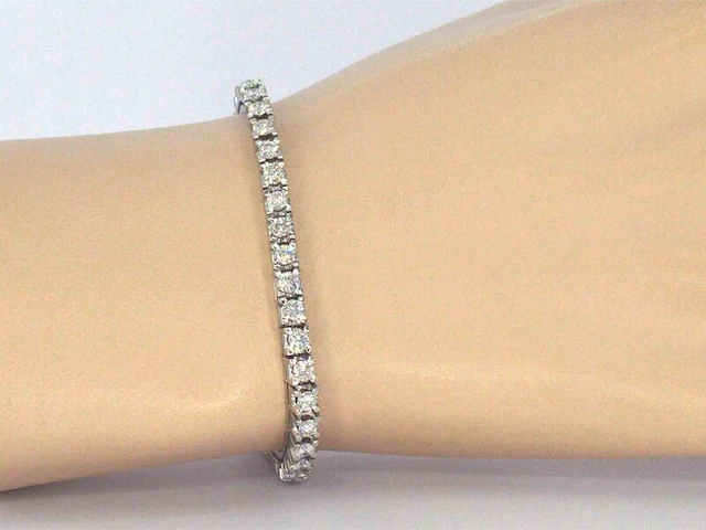 Exclusieve witgouden tennis armband met 5.50 carat hoge kwaliteit briljant geslepen diamanten - afbeelding 2 van  9