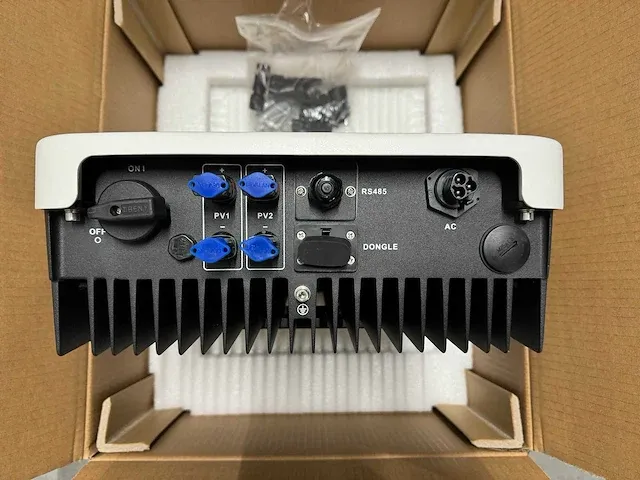 Exiom - set van 10 full black (410 wp) zonnepanelen en 1 solax x1-3.6-t-d omvormer (1-fase) - afbeelding 3 van  11