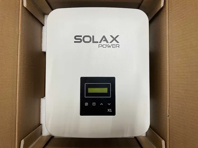 Exiom - set van 10 full black (410 wp) zonnepanelen en 1 solax x1-3.6-t-d omvormer (1-fase) - afbeelding 9 van  11