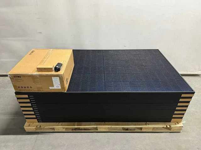 Exiom - set van 15 full black (375 wp) zonnepanelen en 1 saj 5kw omvormer (1-fase) - afbeelding 1 van  8