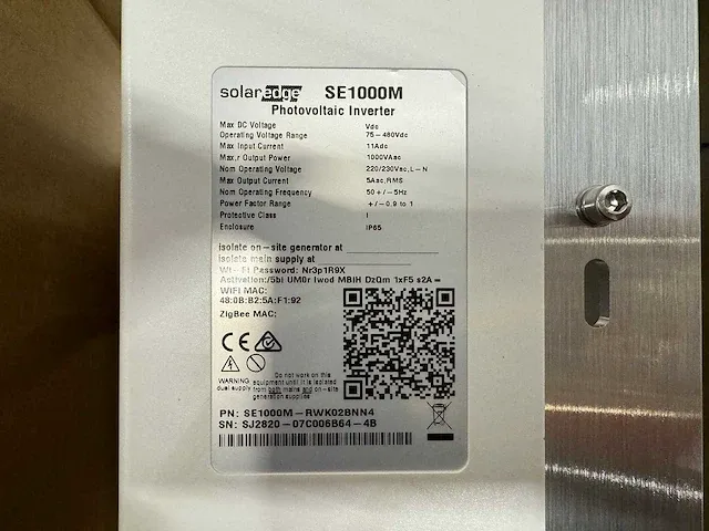 Exiom - set van 4 full black (375 wp) zonnepanelen en 1 solaredge se1000-wifi omvormer met optimizers (1-fase) - afbeelding 2 van  11
