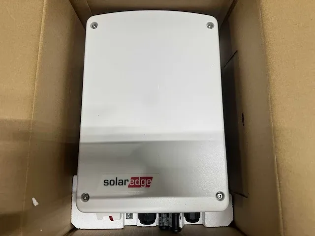 Exiom - set van 4 full black (375 wp) zonnepanelen en 1 solaredge se1000-wifi omvormer met optimizers (1-fase) - afbeelding 9 van  11