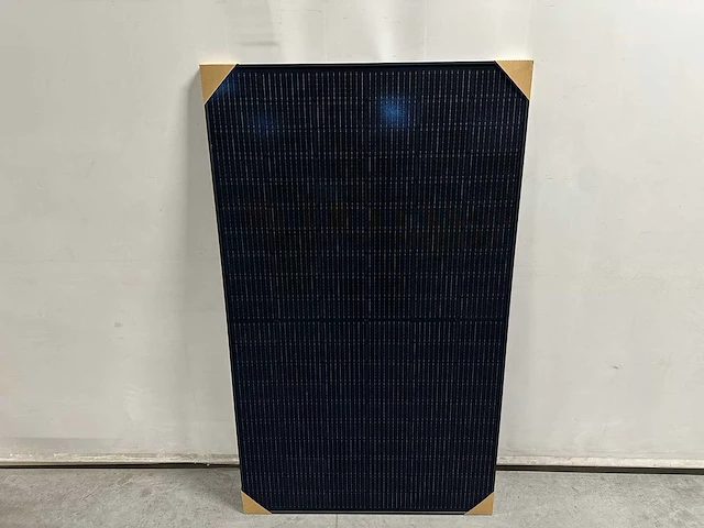 Exiom - set van 8 full black (375 wp) zonnepanelen en 1 solax x1-3.0-t-d(l) omvormer (1-fase) - afbeelding 3 van  9