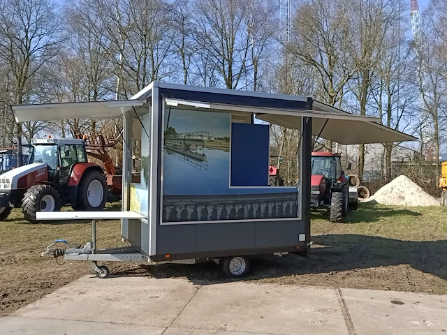 Expositie - markt aanhanger sallas, se, bouwjaar 2020 - afbeelding 2 van  34