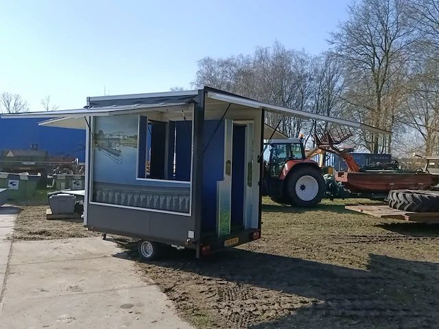 Expositie - markt aanhanger sallas, se, bouwjaar 2020 - afbeelding 3 van  34