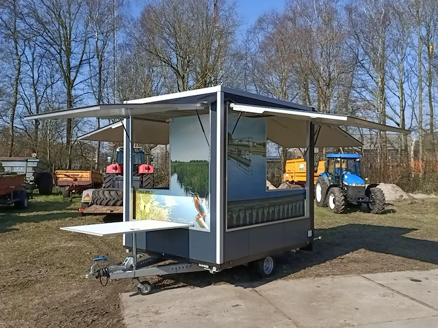 Expositie - markt aanhanger sallas, se, bouwjaar 2020 - afbeelding 1 van  34