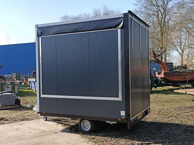 Expositie - markt aanhanger sallas, se, bouwjaar 2020 - afbeelding 29 van  34