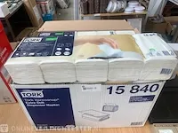 Extra soft dispenserservetten (8 x 500 stuks) tork xpressnap, 15 840 - afbeelding 2 van  5