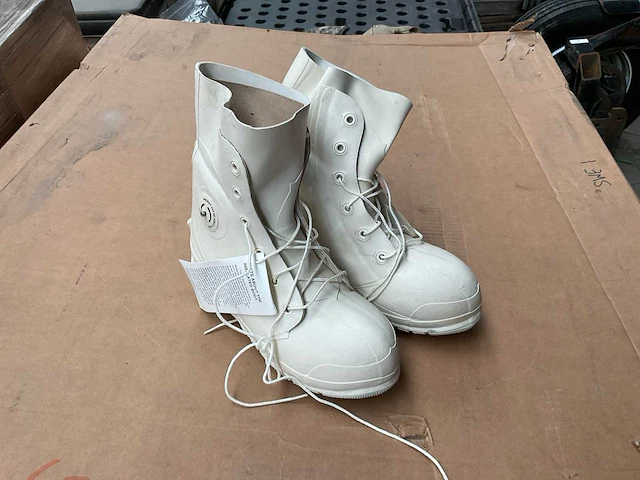 Extreme cold weather boots (65x) - afbeelding 1 van  3