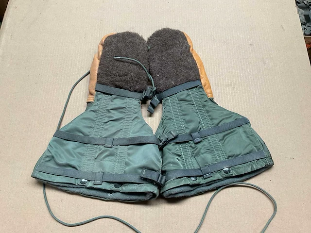 Extreme cold weather gloves - afbeelding 1 van  2