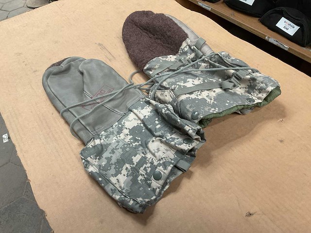 Extreme cold weather mitten set - afbeelding 1 van  3