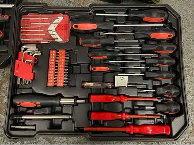 F tools 599 delig gevulde gereedschapskoffer - afbeelding 3 van  8