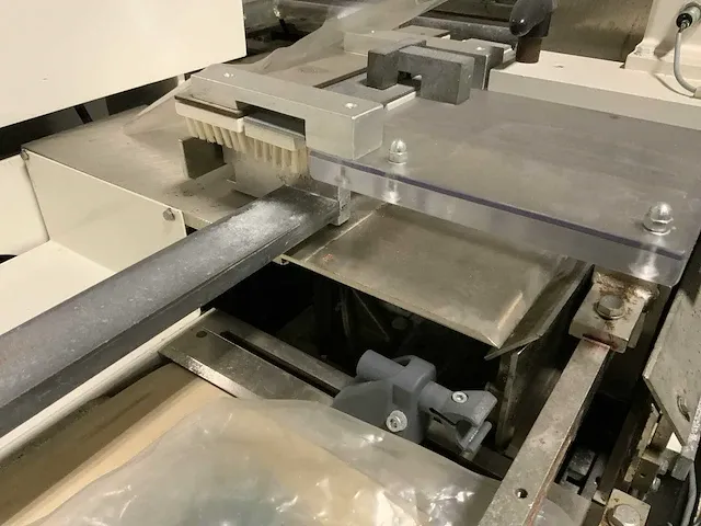 Fabcar g81 folie verpakkingsmachine - afbeelding 7 van  17