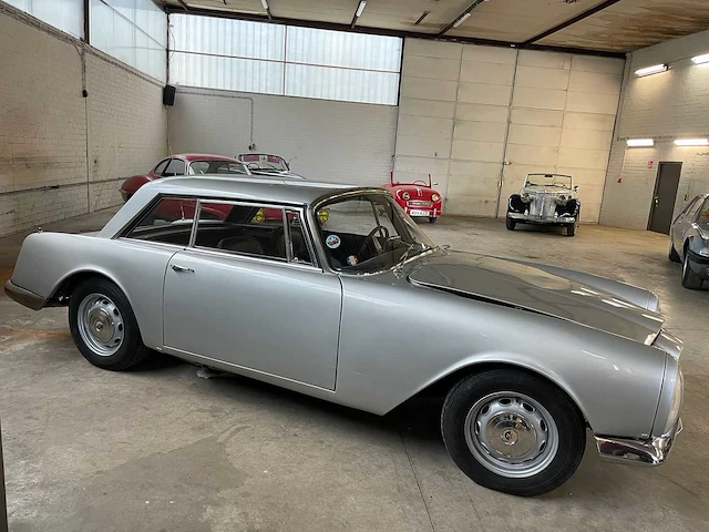 Facel vega - facelia coupe - oldtimer - 1960 - afbeelding 32 van  34