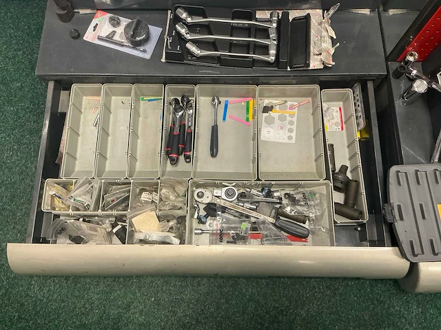 Facom partij doppen, steeksleutels en overig handgereedschap (circa 500 stuks) - afbeelding 14 van  32