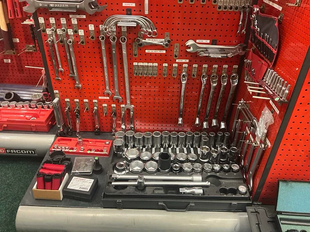 Facom partij doppen, steeksleutels en overig handgereedschap (circa 500 stuks) - afbeelding 21 van  32