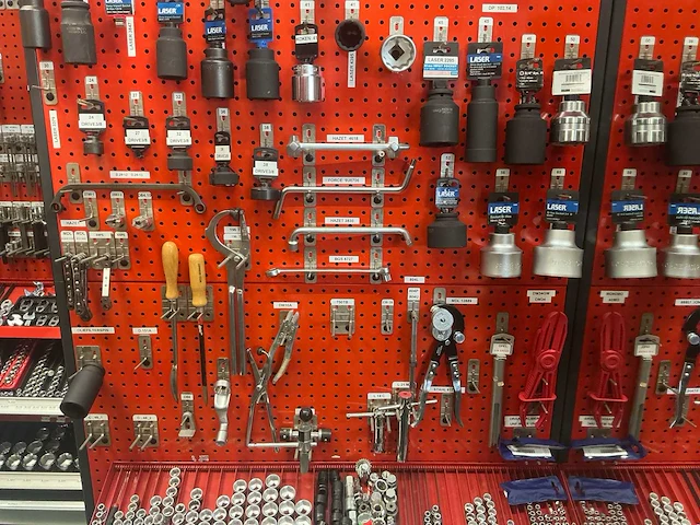 Facom partij doppen, steeksleutels en overig handgereedschap (circa 500 stuks) - afbeelding 30 van  32