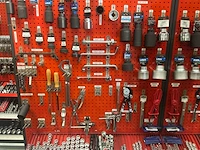 Facom partij doppen, steeksleutels en overig handgereedschap (circa 500 stuks) - afbeelding 30 van  32