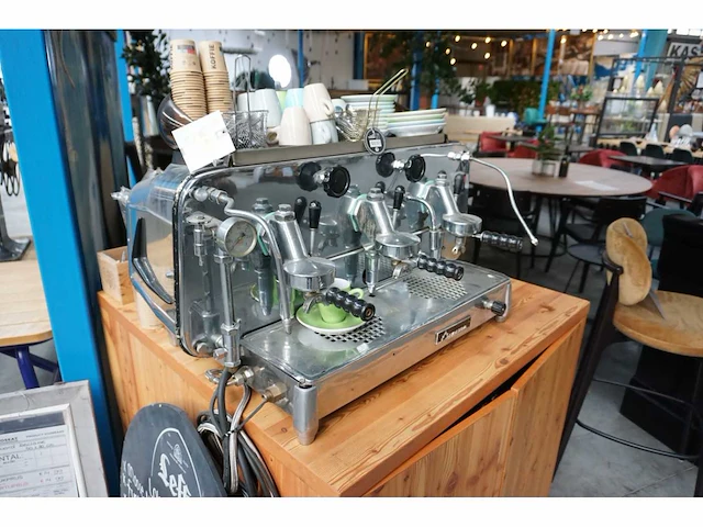 Faema - e61 - espressomachine - afbeelding 1 van  10