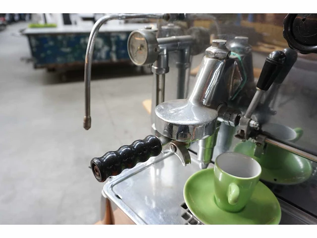Faema - e61 - espressomachine - afbeelding 6 van  10